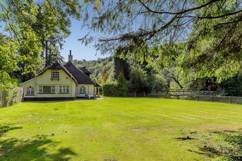 Chainbridge Lodge Reetdachhaus zum Verkauf in Devon