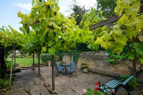 Charmantes Haus zum Verkauf im Dorf Bampton, wo Downton Abbey