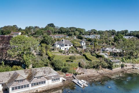 Anwesen am Wasser in Cornwall mit großartigen, atemberaubenden Aussichten und eigenem Privatkai