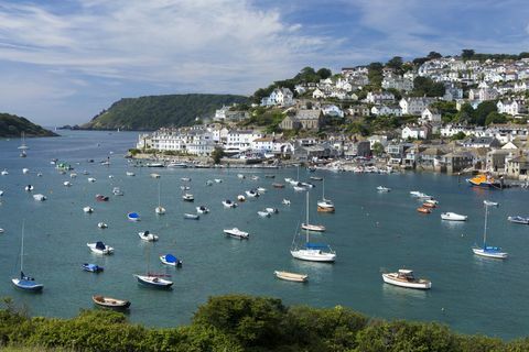 Salcombe-Mündung in Devon - Boote im Sommer