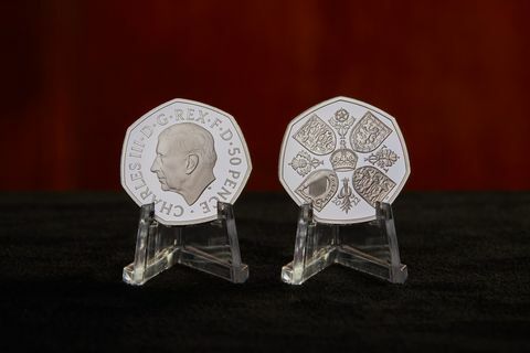 die royal mint enthüllt offizielles münzbildnis seiner majestät könig karl iii