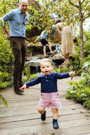 Kate Middleton gibt Prince George, Princess Charlotte und Prince Louise eine private Tour durch den Back to Nature-Garten