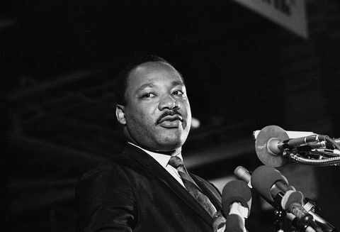 Originalunterschrift 431968 Memphis, eines der letzten Bilder von Dr. Martin Luther King, Jr., der am 3. April in Memphis vor einer Massenkundgebung sprach, als er sagte, dass er es tun würde seine Pläne für eine für den 8. April geplante Großdemonstration nicht aufhalten 4