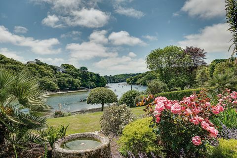 Anwesen am Wasser in Cornwall mit großartigen, atemberaubenden Aussichten und eigenem Privatkai