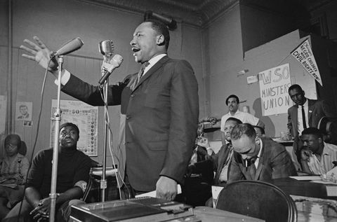 amerikanischer bürgerrechtler martin luther king jr 1929 1968 spricht zu einem treffen in chicago, illinois, 27. mai 1966 Foto von jeff kamenmichael ochs archivesgetty images