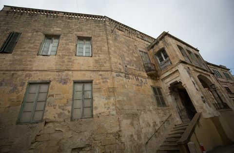 Ansichten der Villa Gaurdamangia Ehemaliges Haus der Königin und des Prinzen Phillip