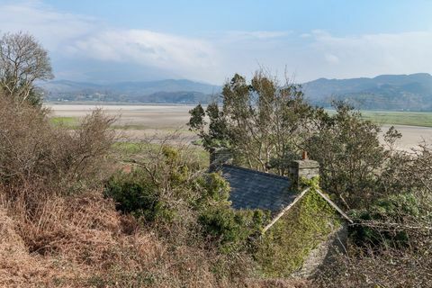 Ynys Giftan Island, Ansicht Gwynedd FARMHOUSE WRECK - Strutt & Parker