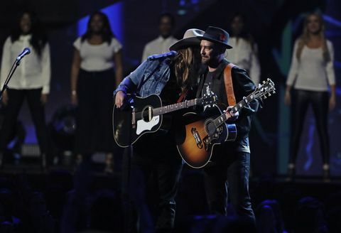 Chris Stapleton Justin Timberlake Hug Brit Awards