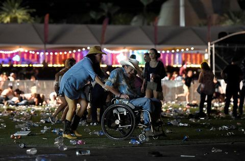 Geschichten über Heldentum während der Massenerschießung in Las Vegas