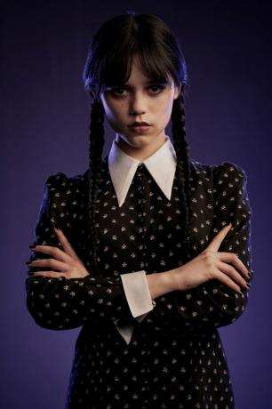 mittwoch jenna ortega als mittwoch addams in mittwoch cr matthias clamernetflix © 2022