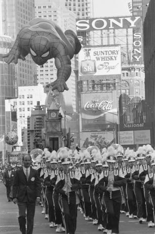 Spider Man Ballon in Thanksgiving Day Parade