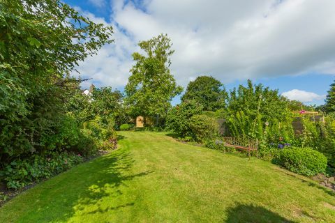 Reetgedecktes Cottage aus Midsomer-Morden zum Verkauf in Buckinghamshire