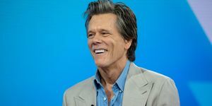 Kevin Bacon lächelt