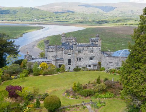 Schloss zum Verkauf in Wales