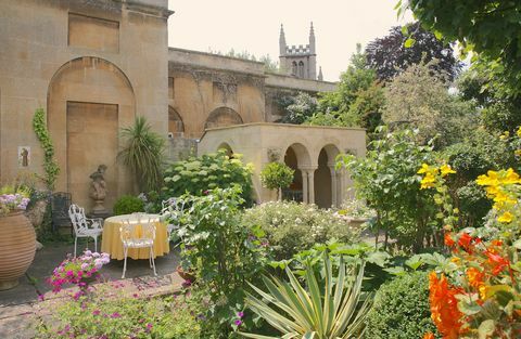 Die Orangerie - Sydney Place - Bad - Gärten - Savills