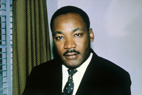 5261966 Die Originalunterschrift lautet Nahaufnahme von Reverend Dr. Martin Luther King, Jr., der auf diesem Foto allein mit den Kopfschultern gezeigt wird