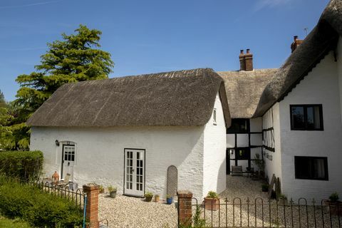 Historisches Reetdachhaus in Wiltshire zu verkaufen