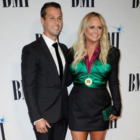 miranda lambert und brendan mcloughlin bei den 68. bmi country awards