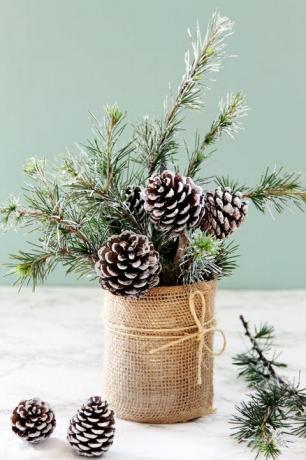 DIY Tannenzapfen Herzstück Weihnachtshochzeitsdekor