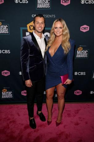 brendan mcloughlin und miranda lambert nehmen am cmt music award 2022 teil