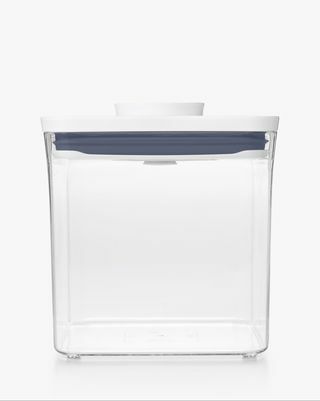 OXO POP Quadratischer großer Vorratsbehälter für die Küche, 2,6 l, transparent