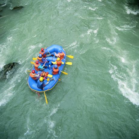 Draufsicht auf Wildwasser-Rafting