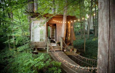 Secluded Intown Treehouse - Atlanta - Airbnb - Lichterketten