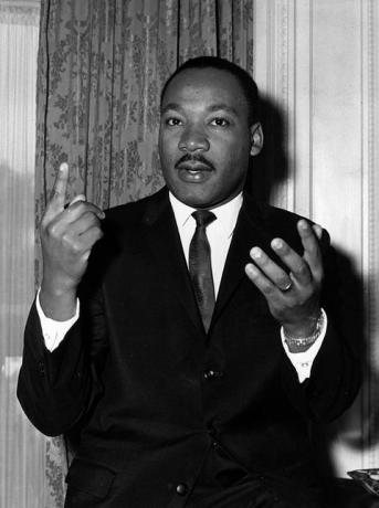 US-amerikanischer Bürgerrechtler Martin Luther King jr 1929 1968 bei einem Presseempfang im Savoy Hotel in London am 21. September 1964 Foto von William Haldenabend Standardgetty images