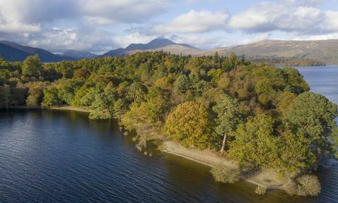 Zum Verkauf steht eine Insel von rund 103 Hektar vor dem Westufer des südlichen Loch Lomond