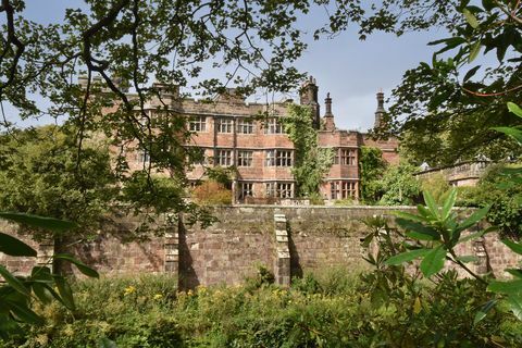 historisches schloss steht in stoke on trent zum verkauf