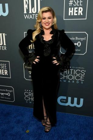 Kelly Clarkson Critics Choice Awards 2020