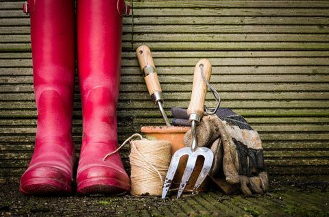 Gartengeräte und Gummistiefel