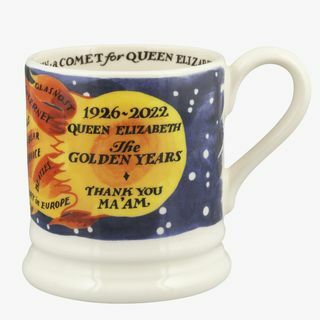 Queen Elizabeth II Golden Years 12 Pint Becher