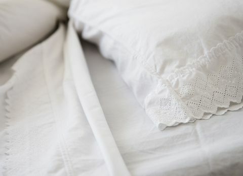8 einfache Tricks, die Ihnen helfen, in der Hitze zu schlafen