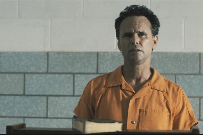 Walton Goggins als Boyd Crowder im orangefarbenen Gefängnisoverall mit „Bible Justified City Primeval“-Finale