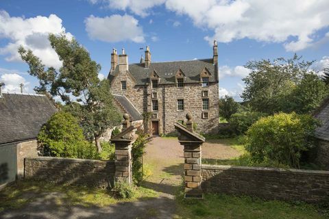 Illieston Castle - Broxburn - Schottland - Außentreppe - Savills