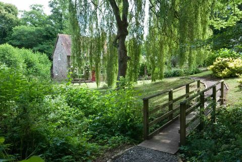 Old Mill Cottage, Außenansicht (Entfernung), © National Trust Images, Mike Henton