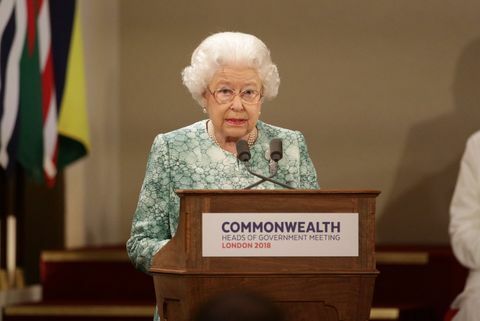Die Königin spricht die Führer des Commonwealth an