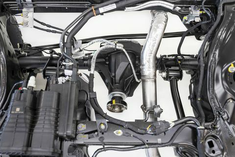 dana 44 advantek solide hinterachse mit verfügbarem spicer performa trak elektronisches sperrdifferential für verbesserte traktion in unebenem gelände