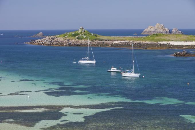 Segelboote vertäut in der Nähe von Tresco