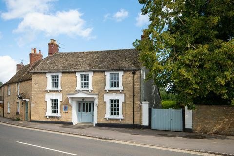 Charmantes Haus zum Verkauf im Dorf Bampton, wo Downton Abbey