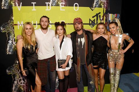 Billy Ray Cyrus, Tish Cyrus und Miley Cyrus bei den MTV Video Music Awards 2015