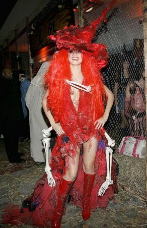 New York 31. Oktober Modell Heidi Klum nimmt an ihrer 5. jährlichen Halloween-Party im Festzelt am 31. Oktober 2004 in New York City Foto von Evan Agostinigetty Images teil