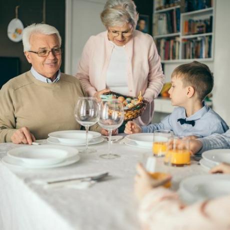 Ostern wünscht Freunden Familie