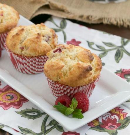 himbeerweiße Schokoladenmuffins