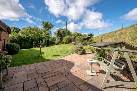 Combe Florey - Taunton - Somerset - Häuschen - Patio - OnTheMarket.com